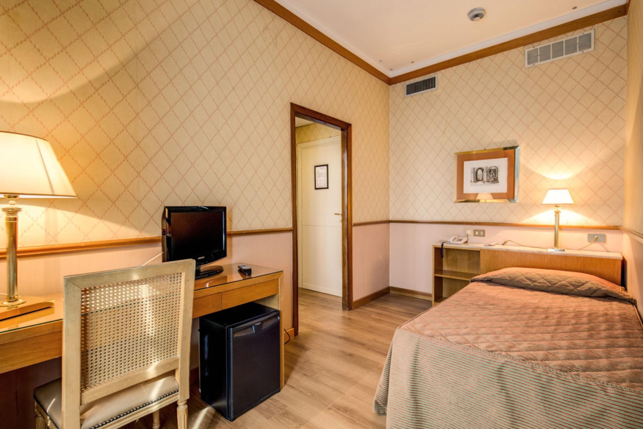 Clodio 4*