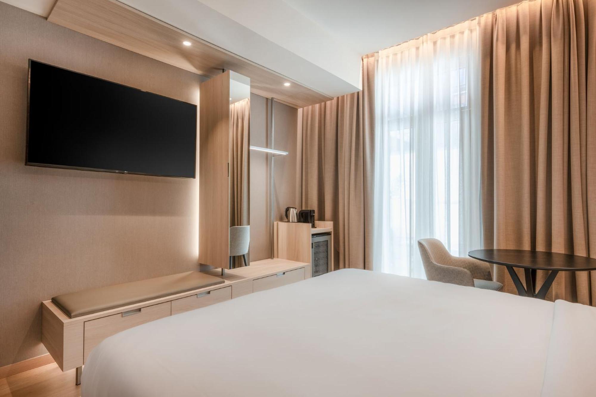 Clodio 4*