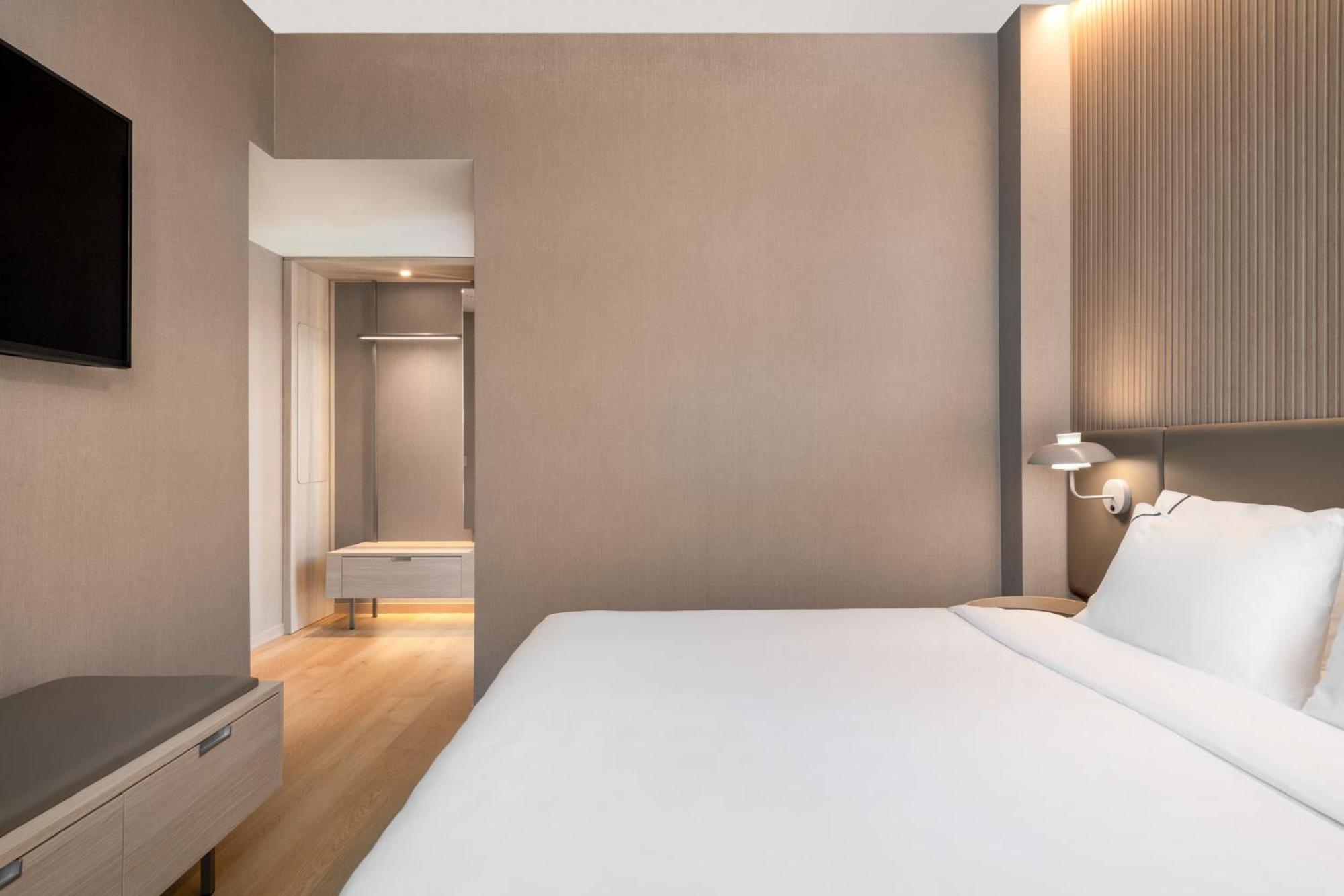 Ac By Marriott Clodio