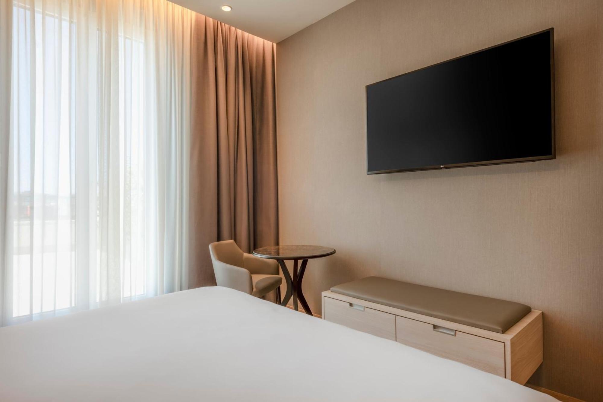 Clodio 4*